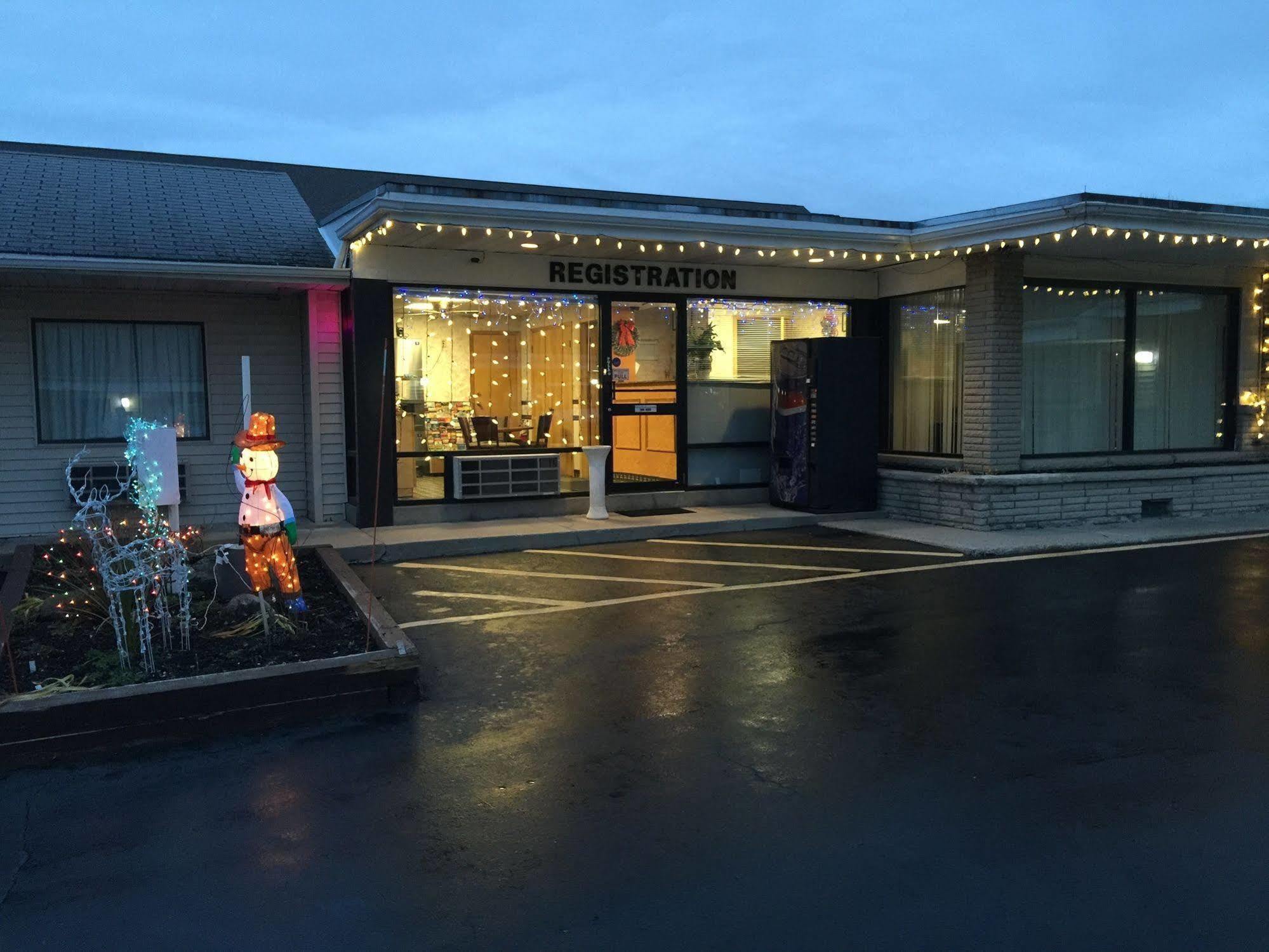 Budget Inn Williamsville Exterior photo