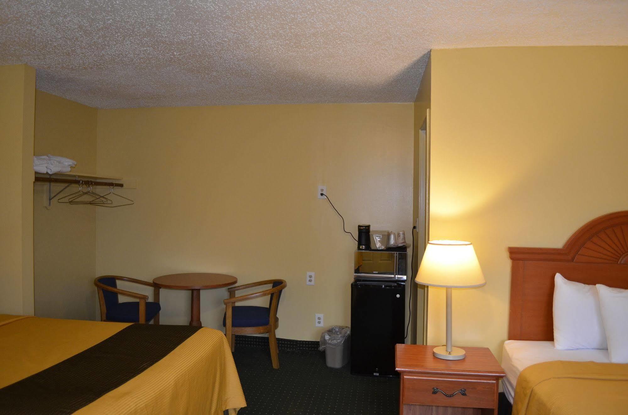 Budget Inn Williamsville Exterior photo