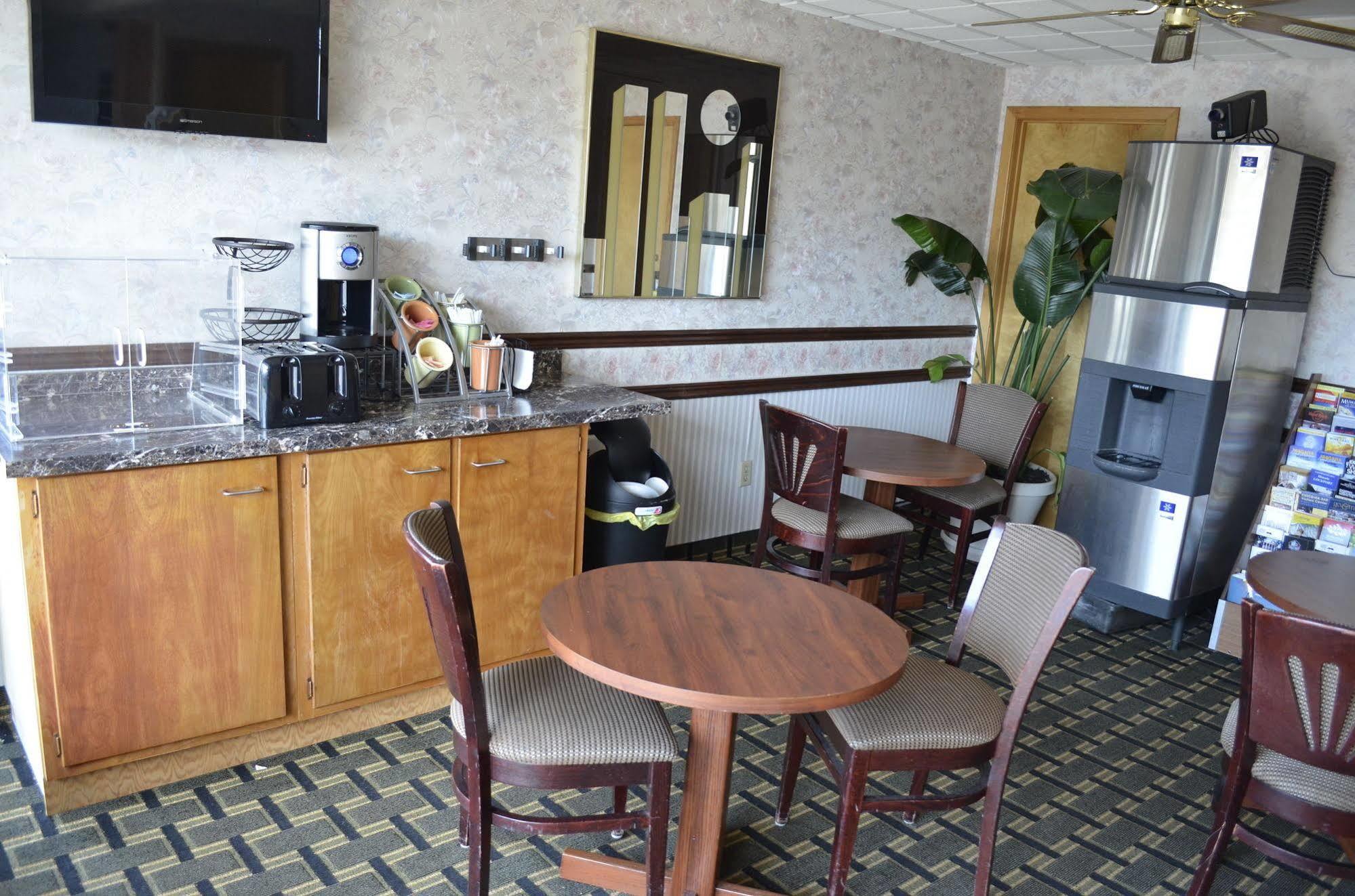 Budget Inn Williamsville Exterior photo