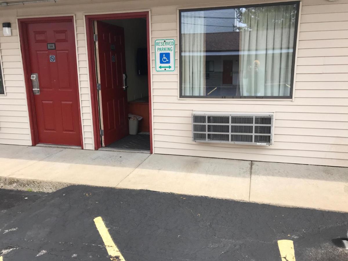 Budget Inn Williamsville Exterior photo